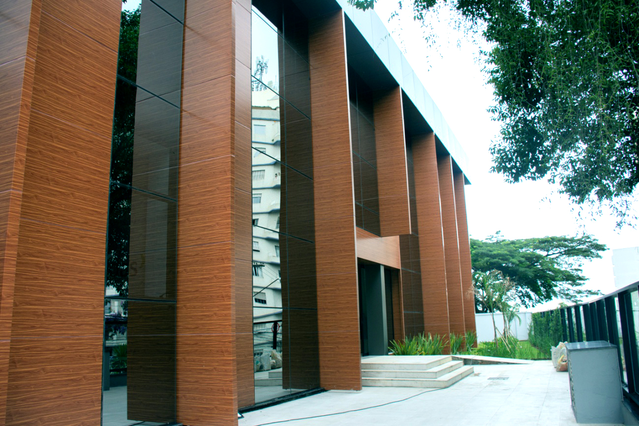 Universidade São Judas Tadeu Employees, Location, Alumni